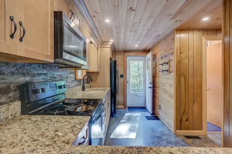 10 Alexander Avenue Madison NH 03875