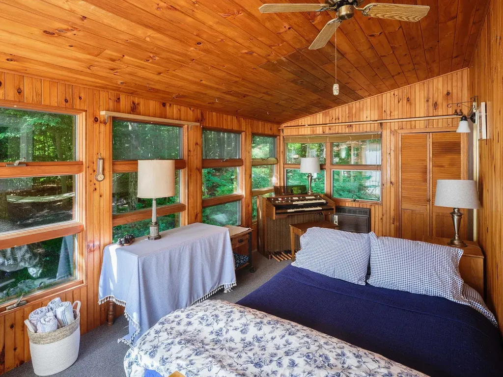 1274 Hooker Road Leicester VT 05733