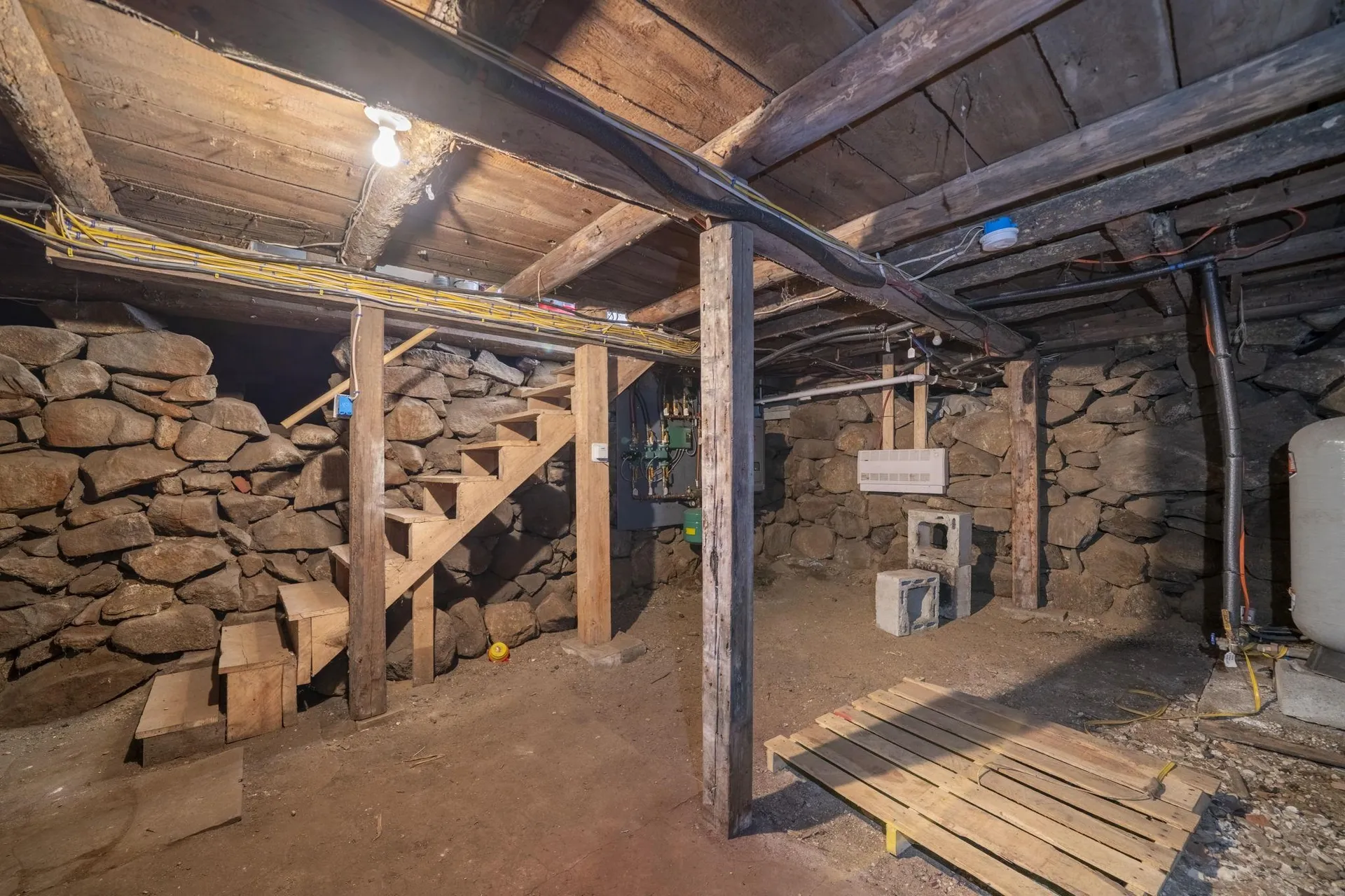 172 Nh-rte 123 Marlow NH 03456