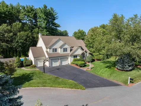 19 Lojko Drive Nashua NH 03062