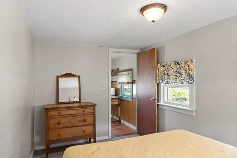 32 Ells Road Hampstead NH 03841