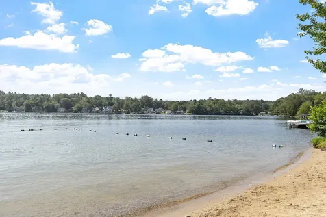 32 Ells Road Hampstead NH 03841