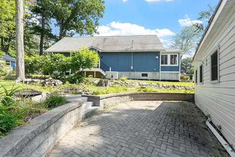 32 Ells Road Hampstead NH 03841