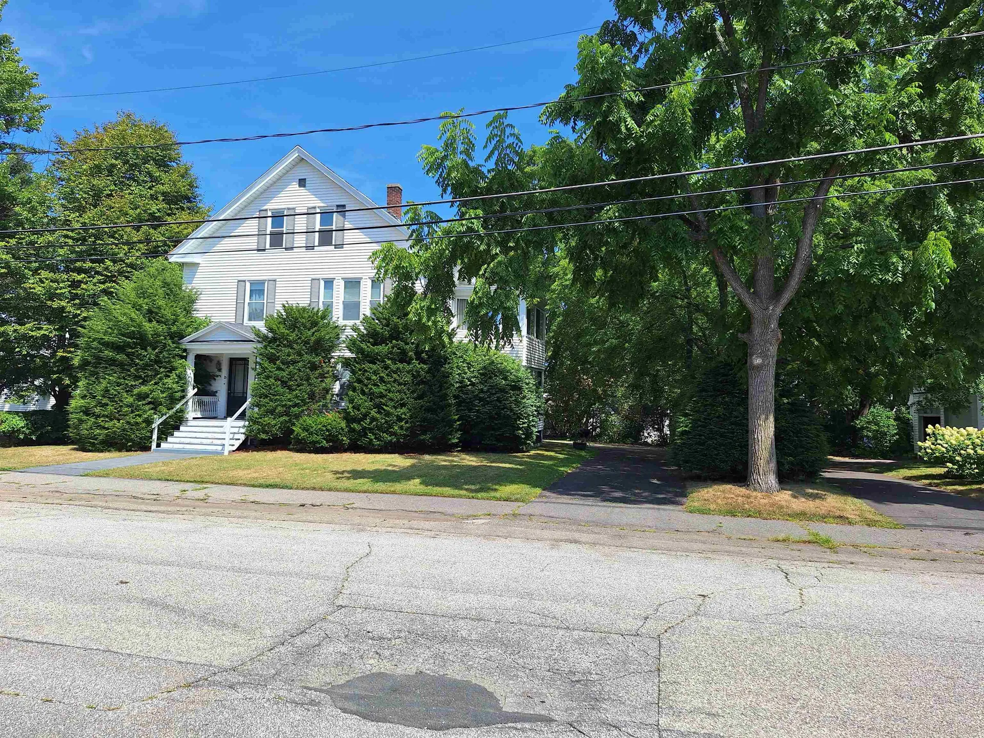 15 Dartmouth Street Laconia NH 03246