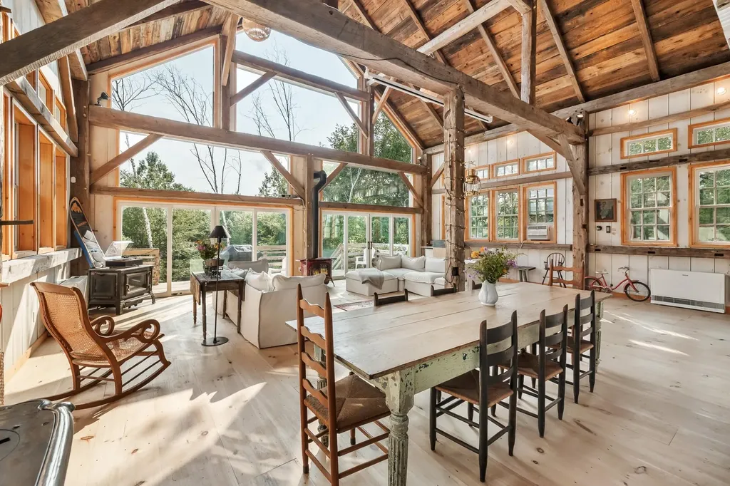 580 Cross Road Londonderry VT 05155