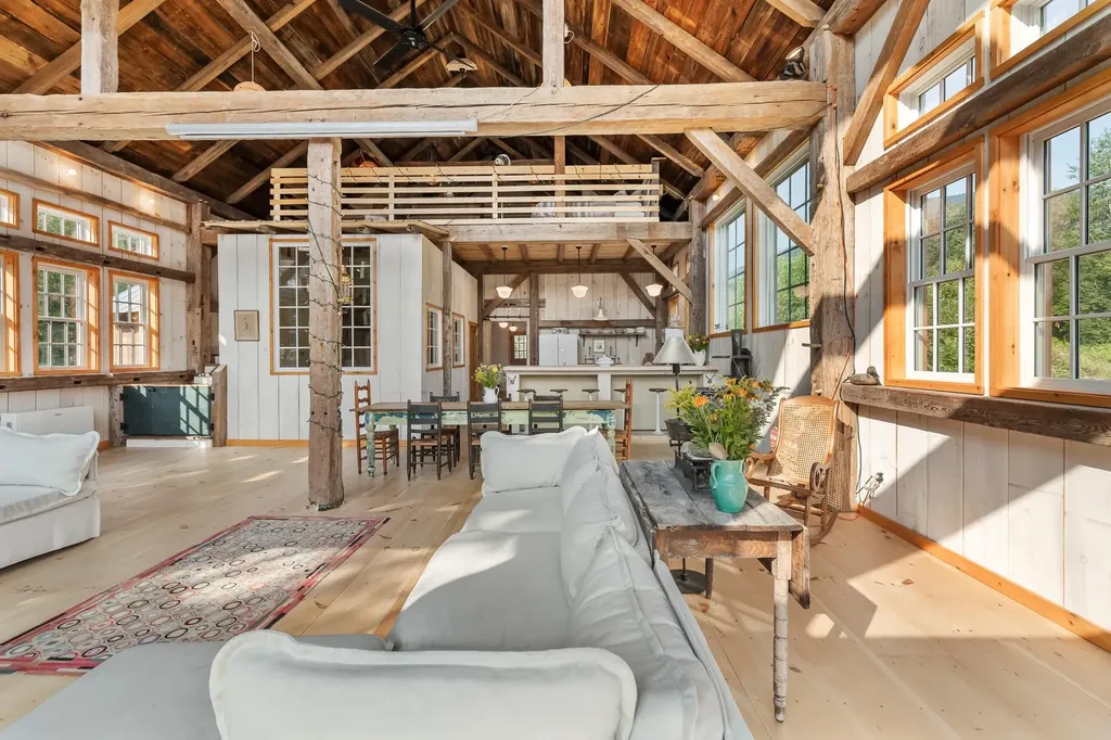 580 Cross Road Londonderry VT 05155