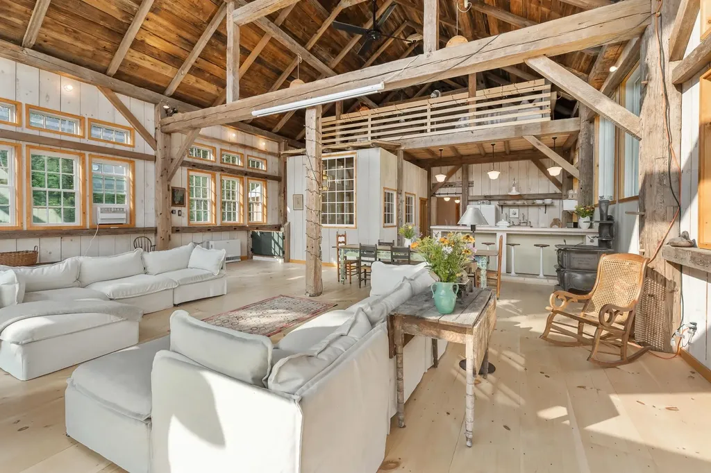 580 Cross Road Londonderry VT 05155