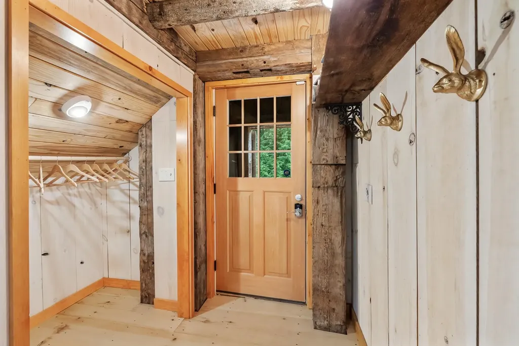 580 Cross Road Londonderry VT 05155