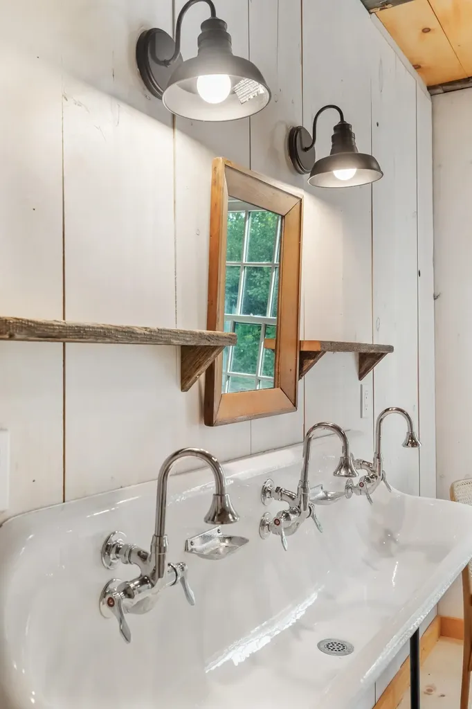 580 Cross Road Londonderry VT 05155