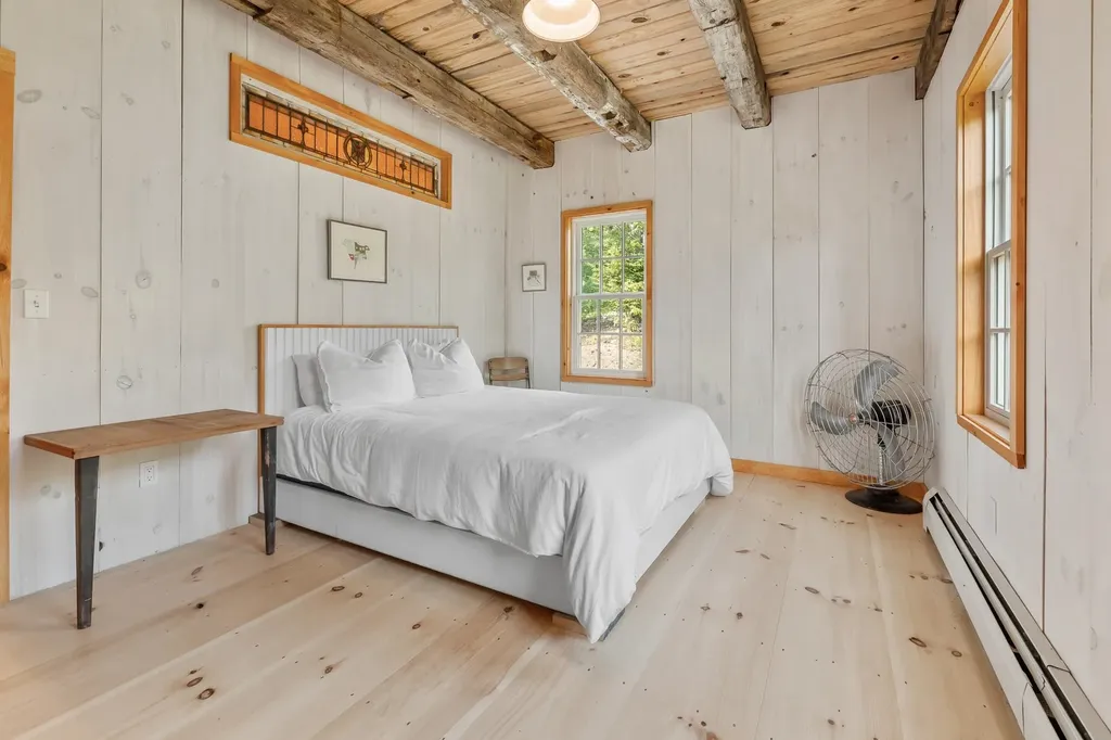 580 Cross Road Londonderry VT 05155