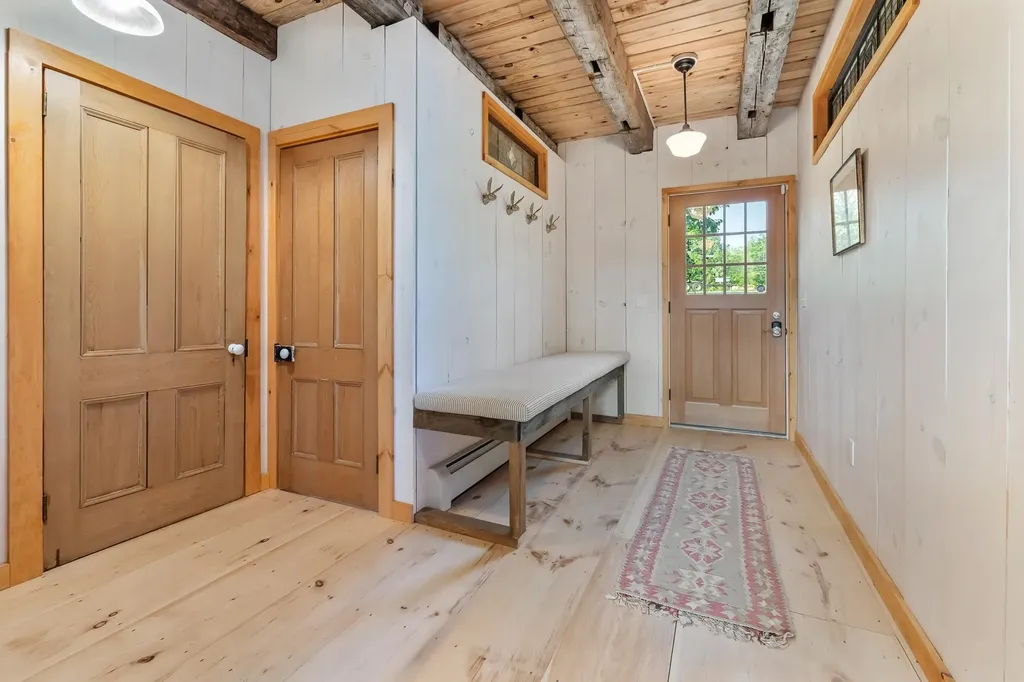 580 Cross Road Londonderry VT 05155