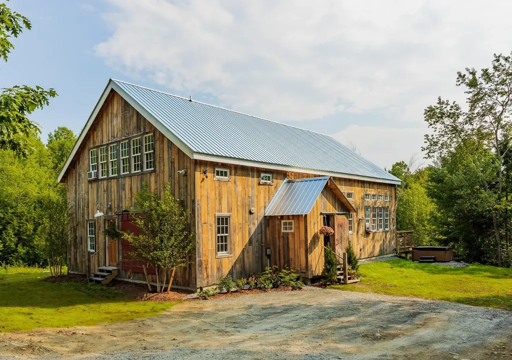 580 Cross Road Londonderry VT 05155