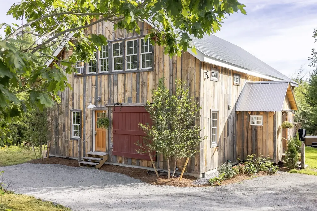 580 Cross Road Londonderry VT 05155