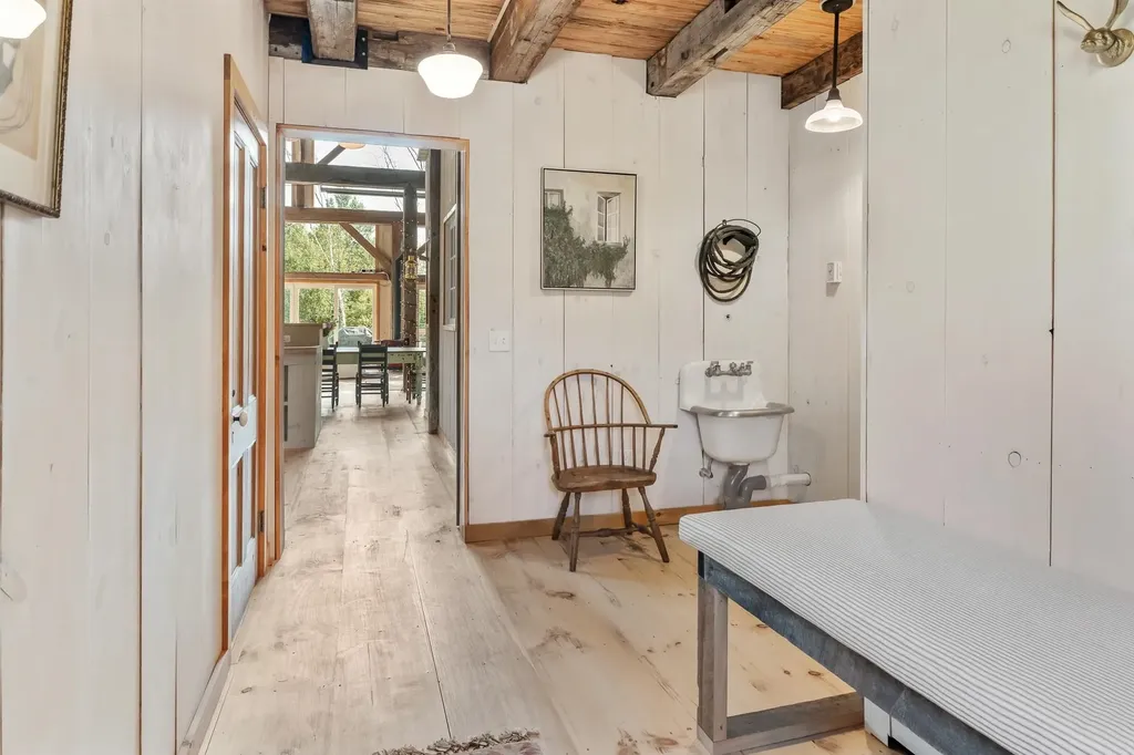 580 Cross Road Londonderry VT 05155