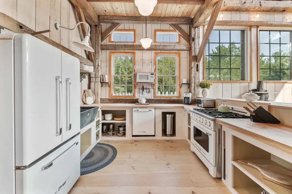 580 Cross Road Londonderry VT 05155