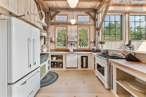 580 Cross Road Londonderry VT 05155