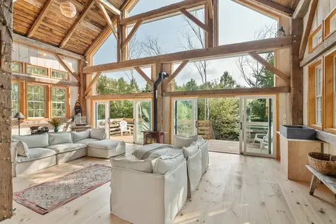 580 Cross Road Londonderry VT 05155