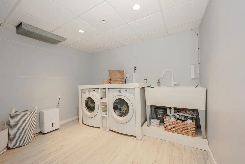 2 Danbury Lane Dover NH 03820