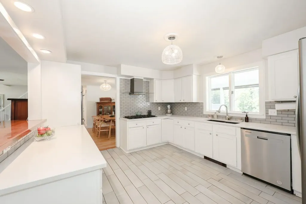 2 Danbury Lane Dover NH 03820