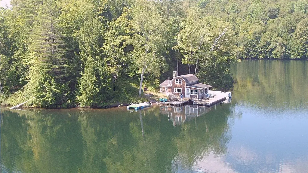 195 Meadow Lane Woodbury VT 05681