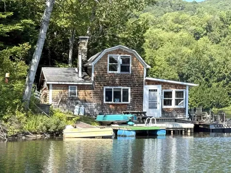 195 Meadow Lane Woodbury VT 05681