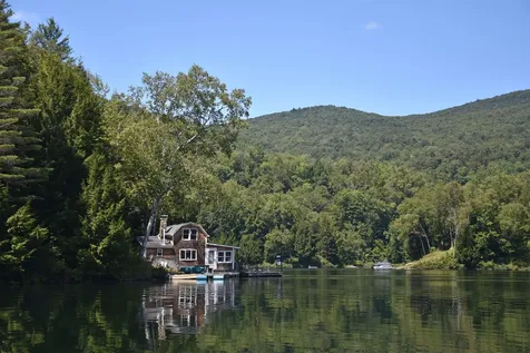 195 Meadow Lane Woodbury VT 05681