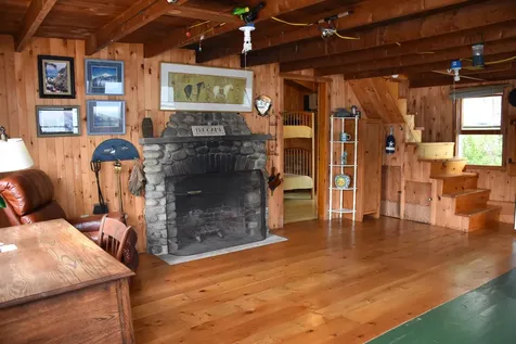 195 Meadow Lane Woodbury VT 05681