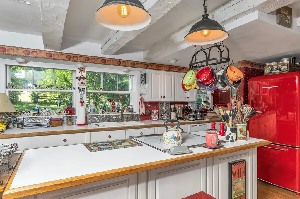 48 Waukewan Road New Hampton NH 03256