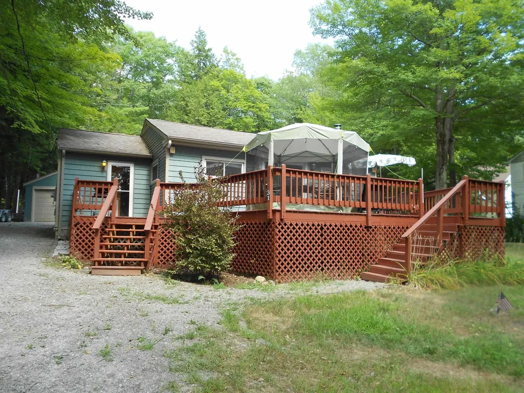 31 Rays Way Moultonborough NH 03254