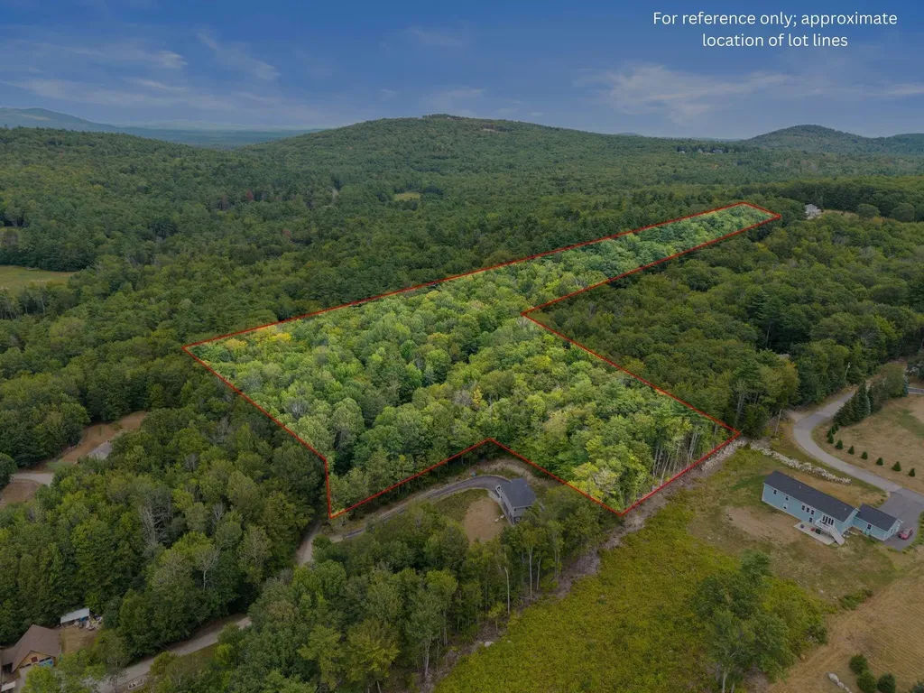 28 Sky Lane Wolfeboro NH 03894