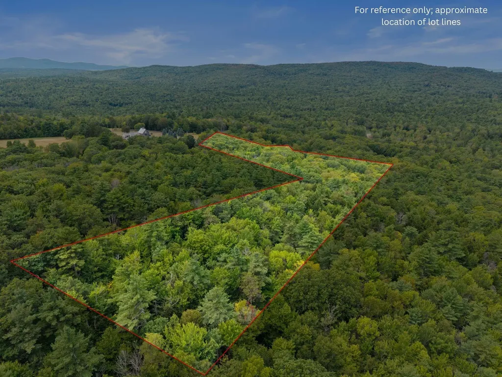 28 Sky Lane Wolfeboro NH 03894