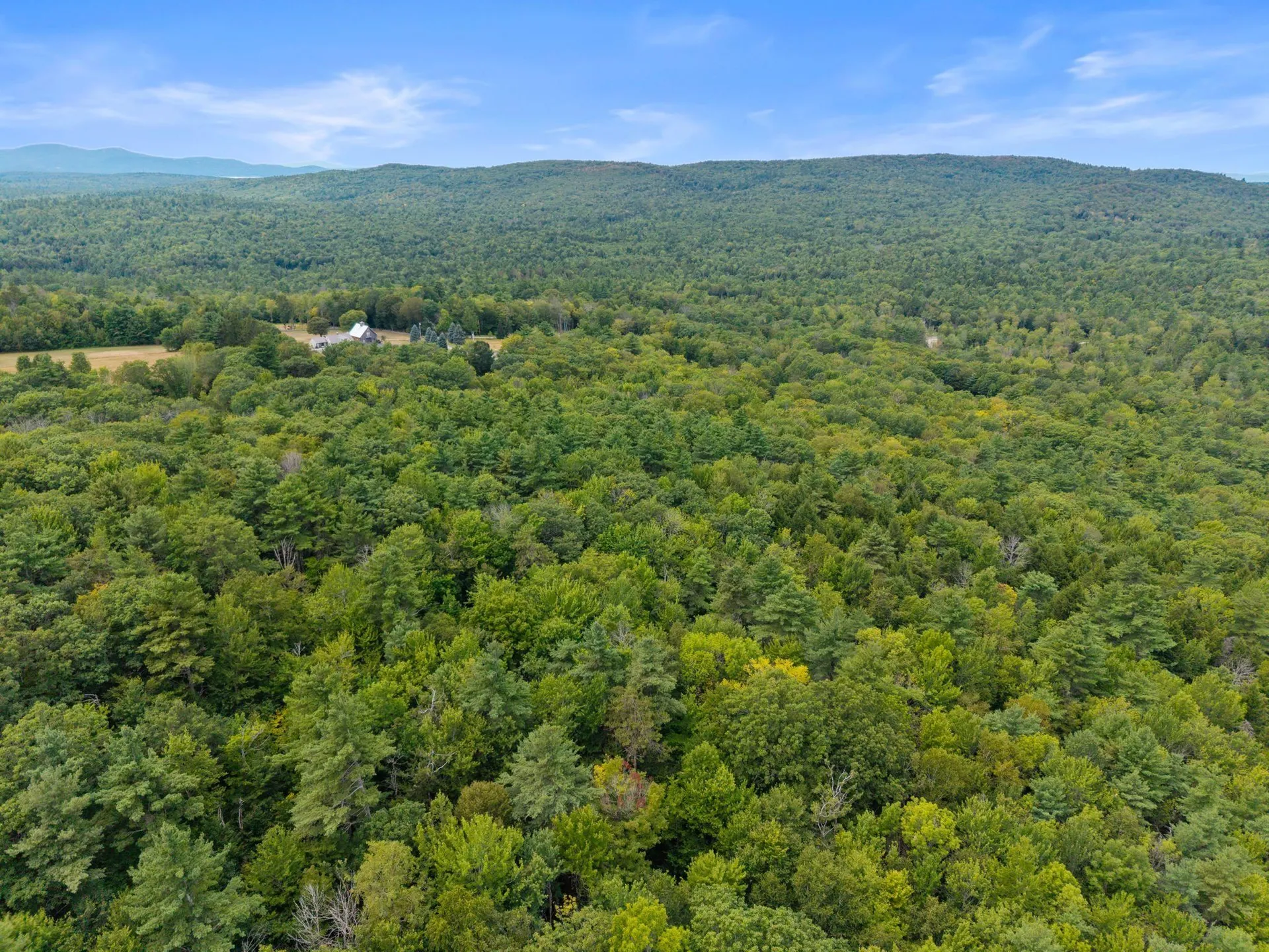 28 Sky Lane Wolfeboro NH 03894