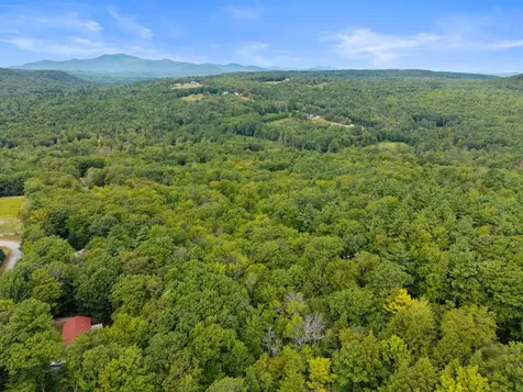 28 Sky Lane Wolfeboro NH 03894