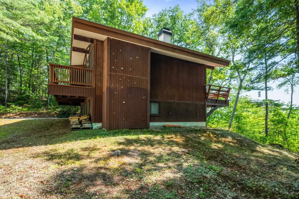 27 Moat Mountain Circle Bartlett NH 03812