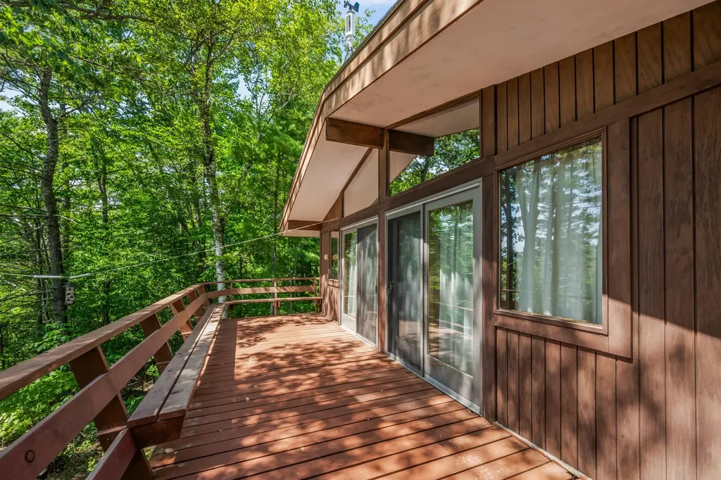 27 Moat Mountain Circle Bartlett NH 03812