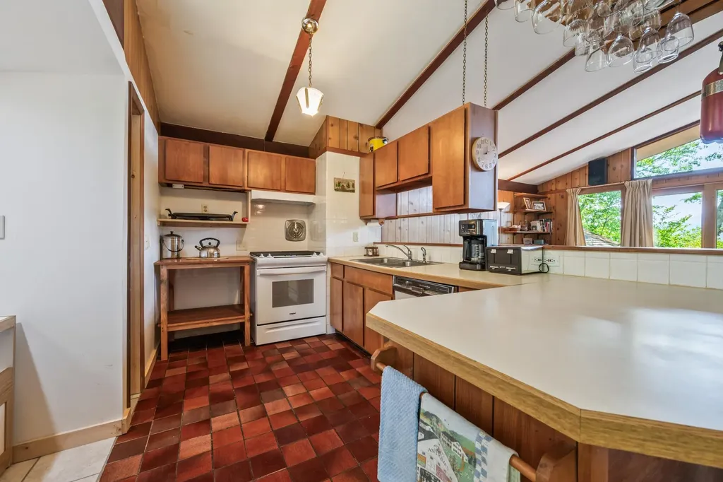 27 Moat Mountain Circle Bartlett NH 03812