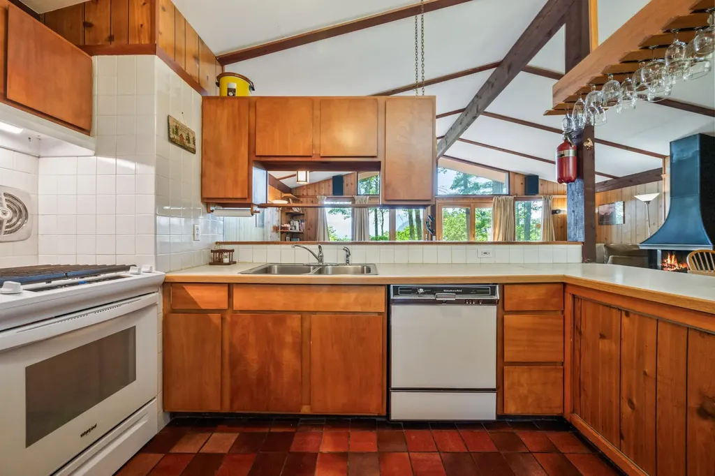 27 Moat Mountain Circle Bartlett NH 03812