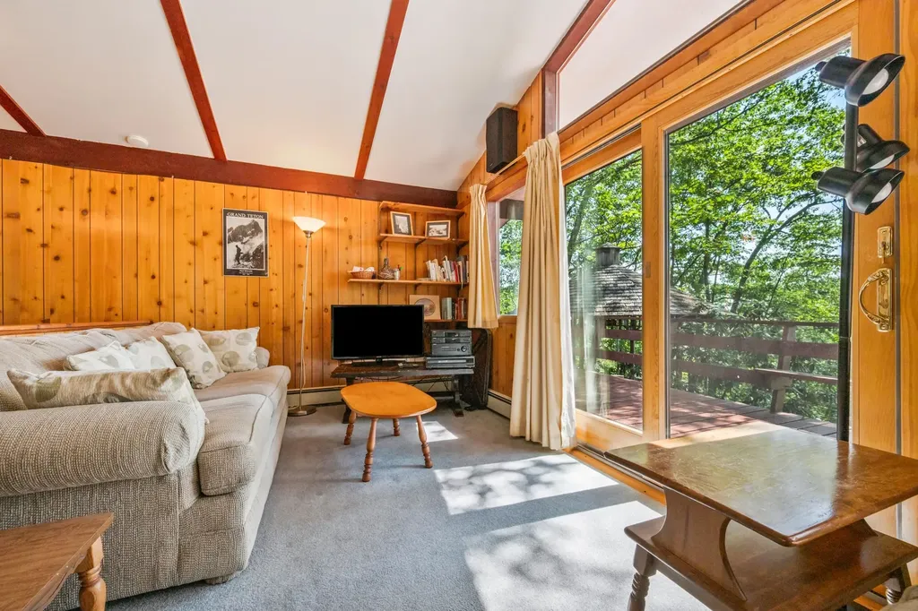 27 Moat Mountain Circle Bartlett NH 03812