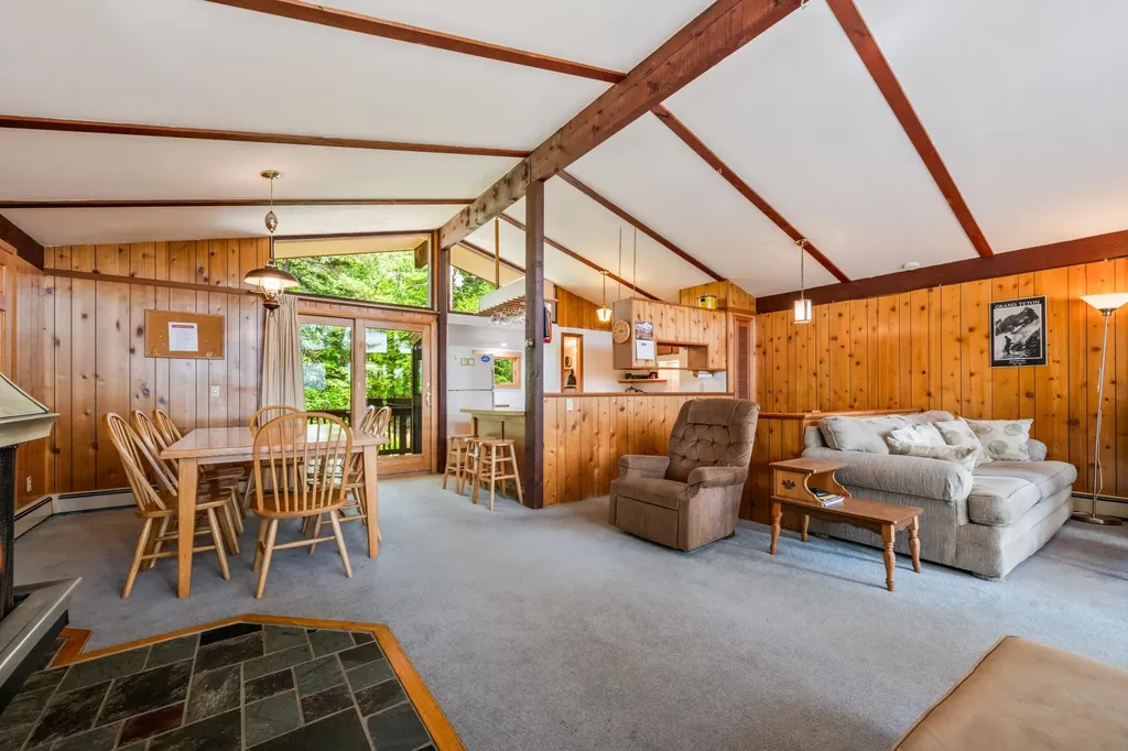 27 Moat Mountain Circle Bartlett NH 03812