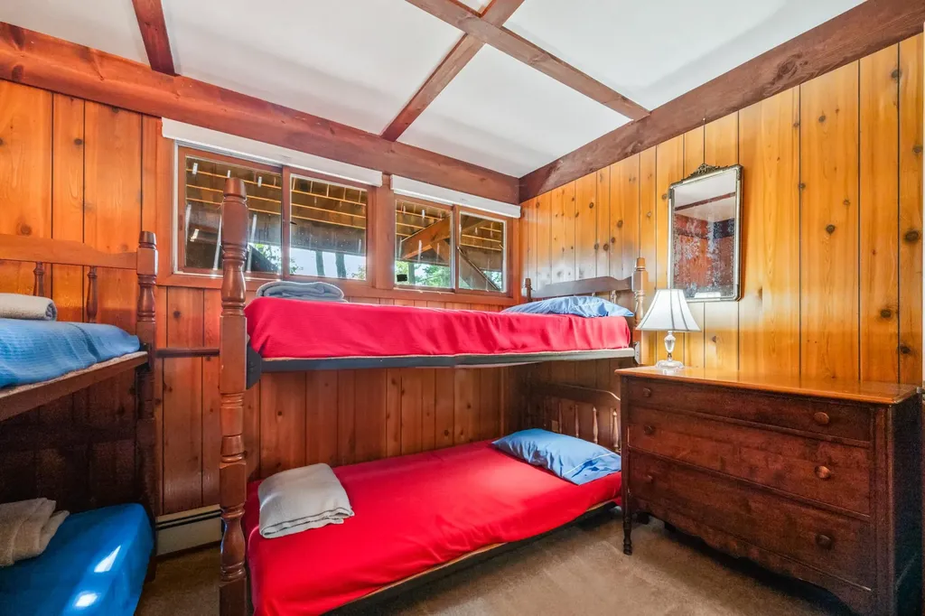 27 Moat Mountain Circle Bartlett NH 03812