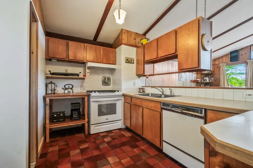 27 Moat Mountain Circle Bartlett NH 03812