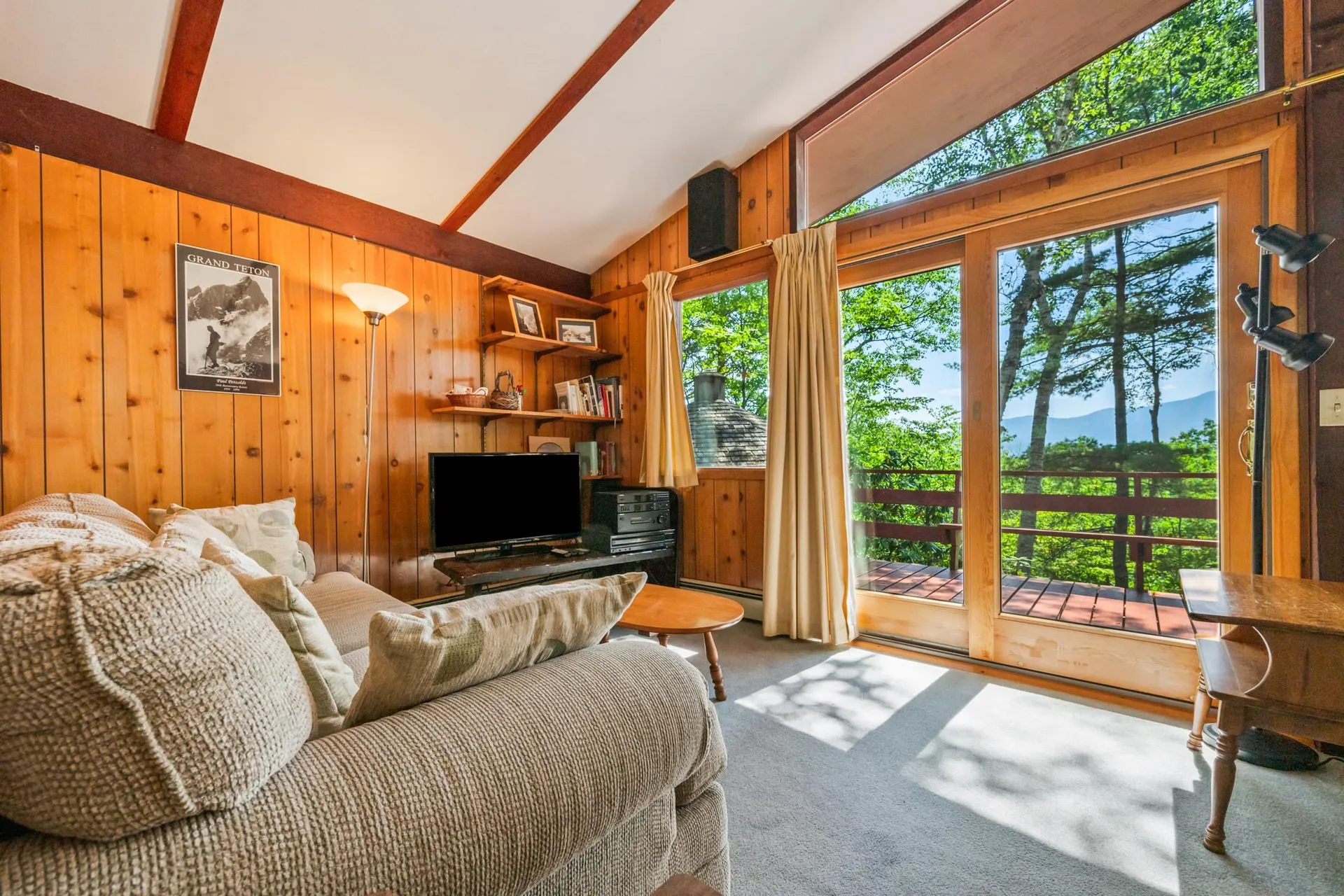 27 Moat Mountain Circle Bartlett NH 03812