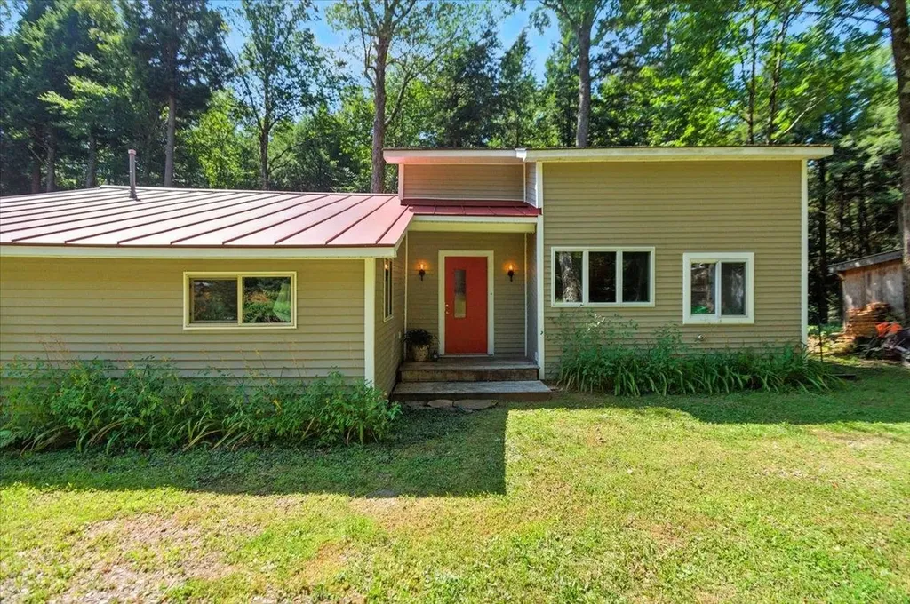 79 Deep Gibou Road Montgomery VT 05471