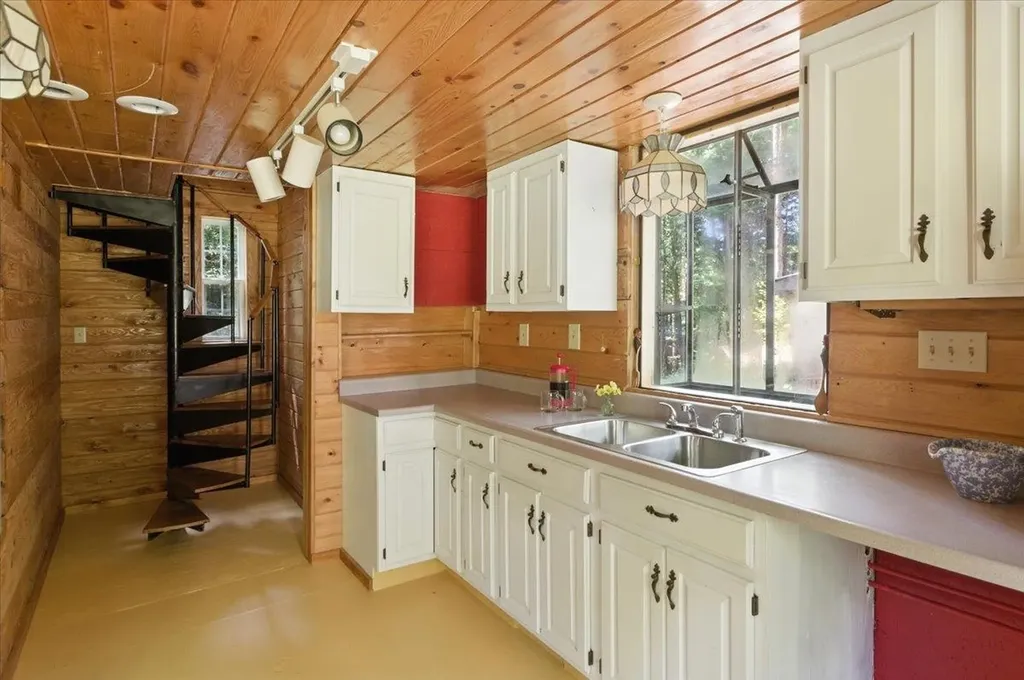 79 Deep Gibou Road Montgomery VT 05471