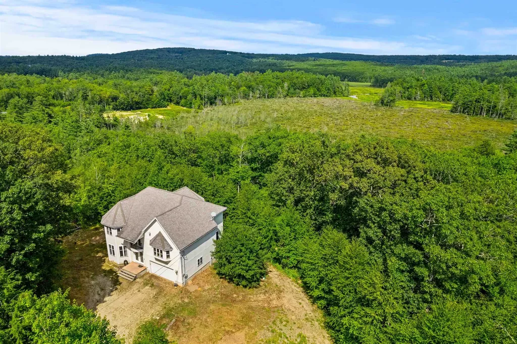 106 Rangeway Road Dunbarton NH 03046