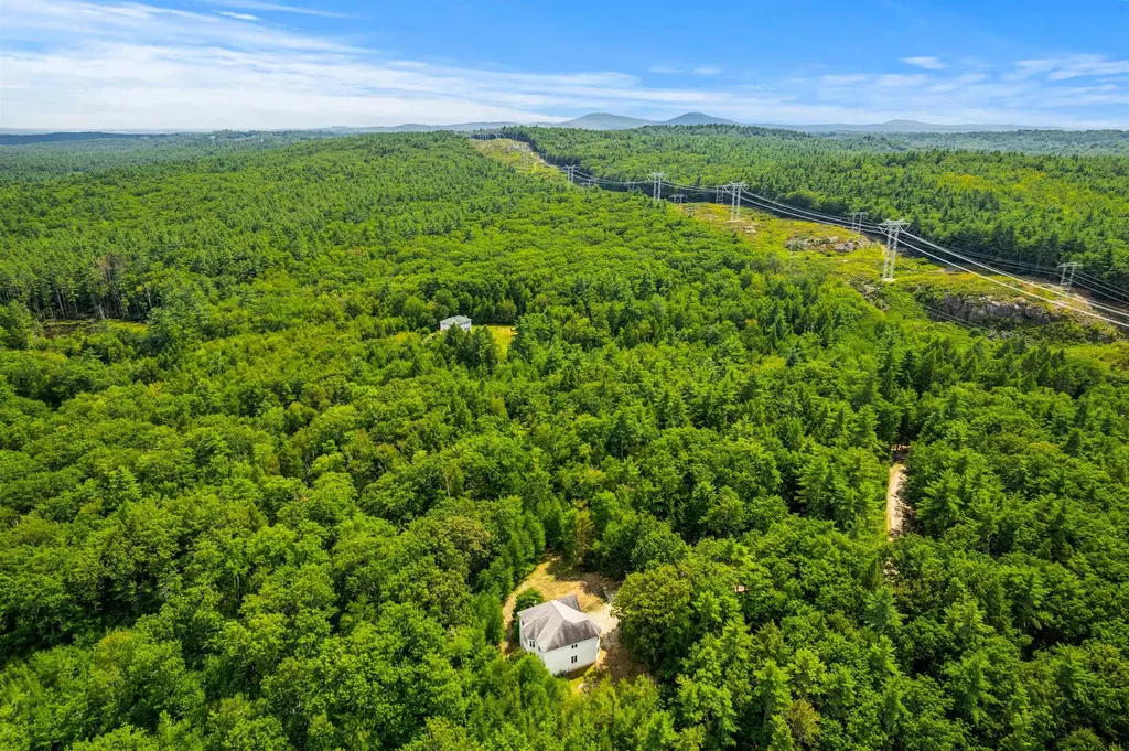 106 Rangeway Road Dunbarton NH 03046