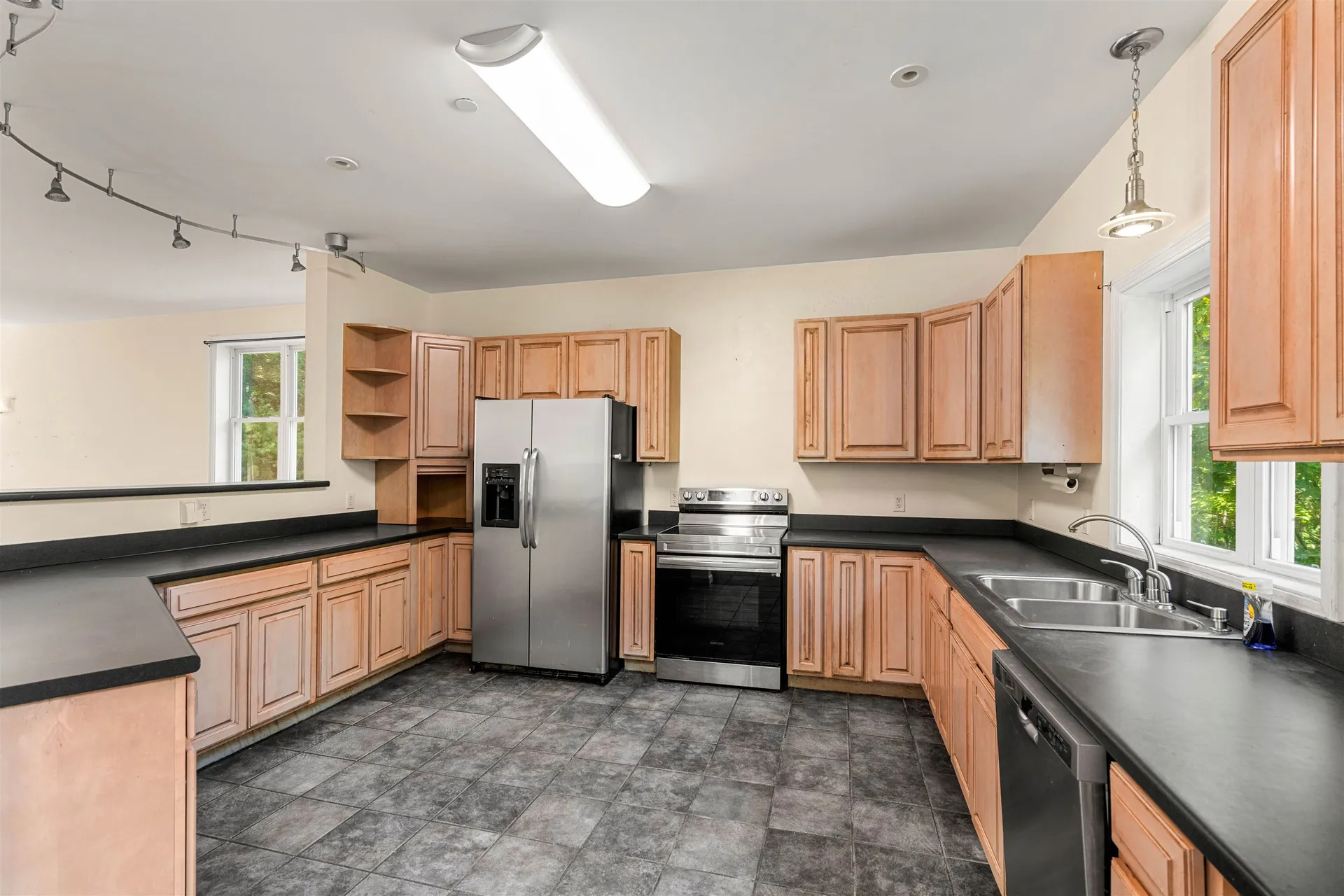106 Rangeway Road Dunbarton NH 03046