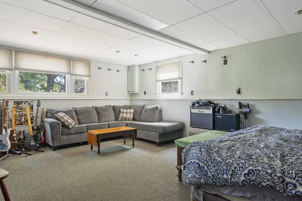 27 Iceland Circle Keene NH 03431