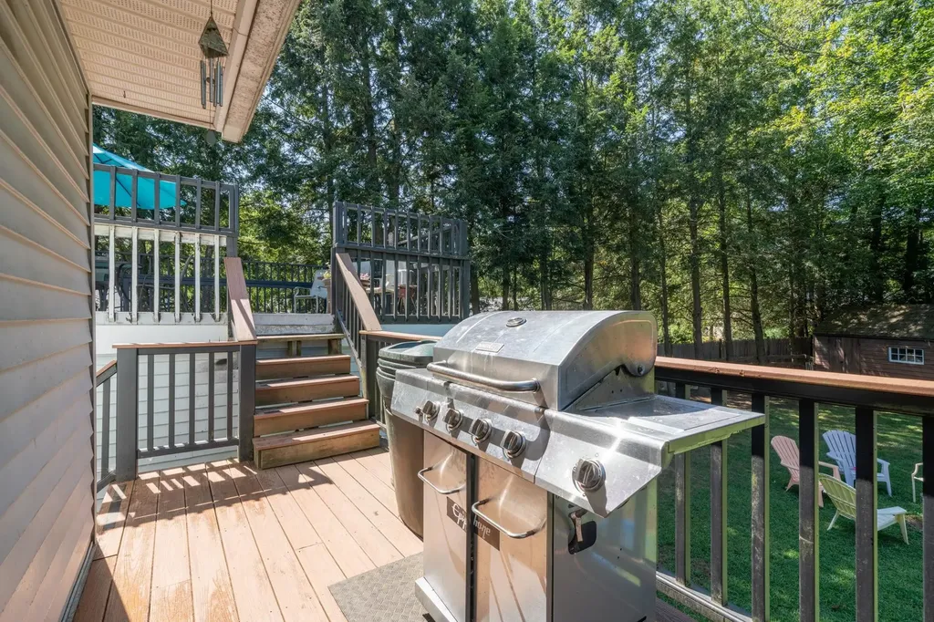 27 Iceland Circle Keene NH 03431