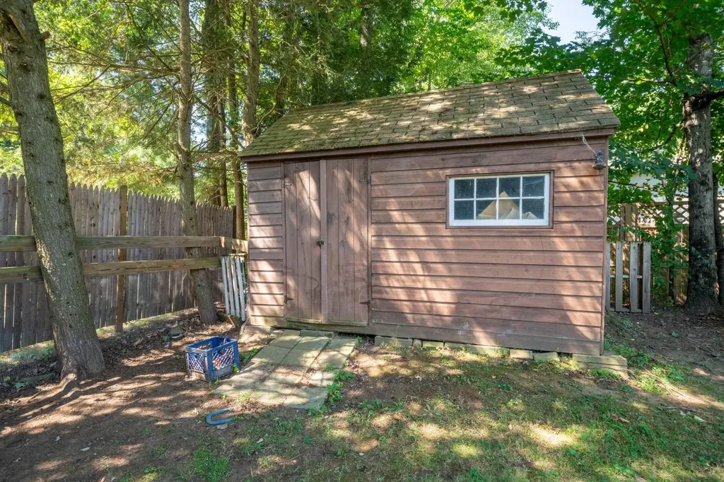 27 Iceland Circle Keene NH 03431